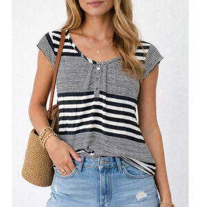 Self Esteem Top Women's Size L Flutter Sleeve Gray Striped Casual Minimalist NWT